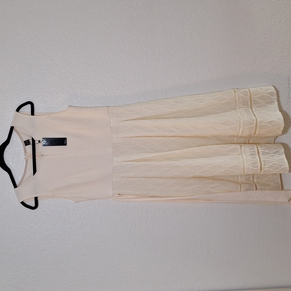 NWT Vfshow Cream A-line/Midi dress with front and back zipper Size L